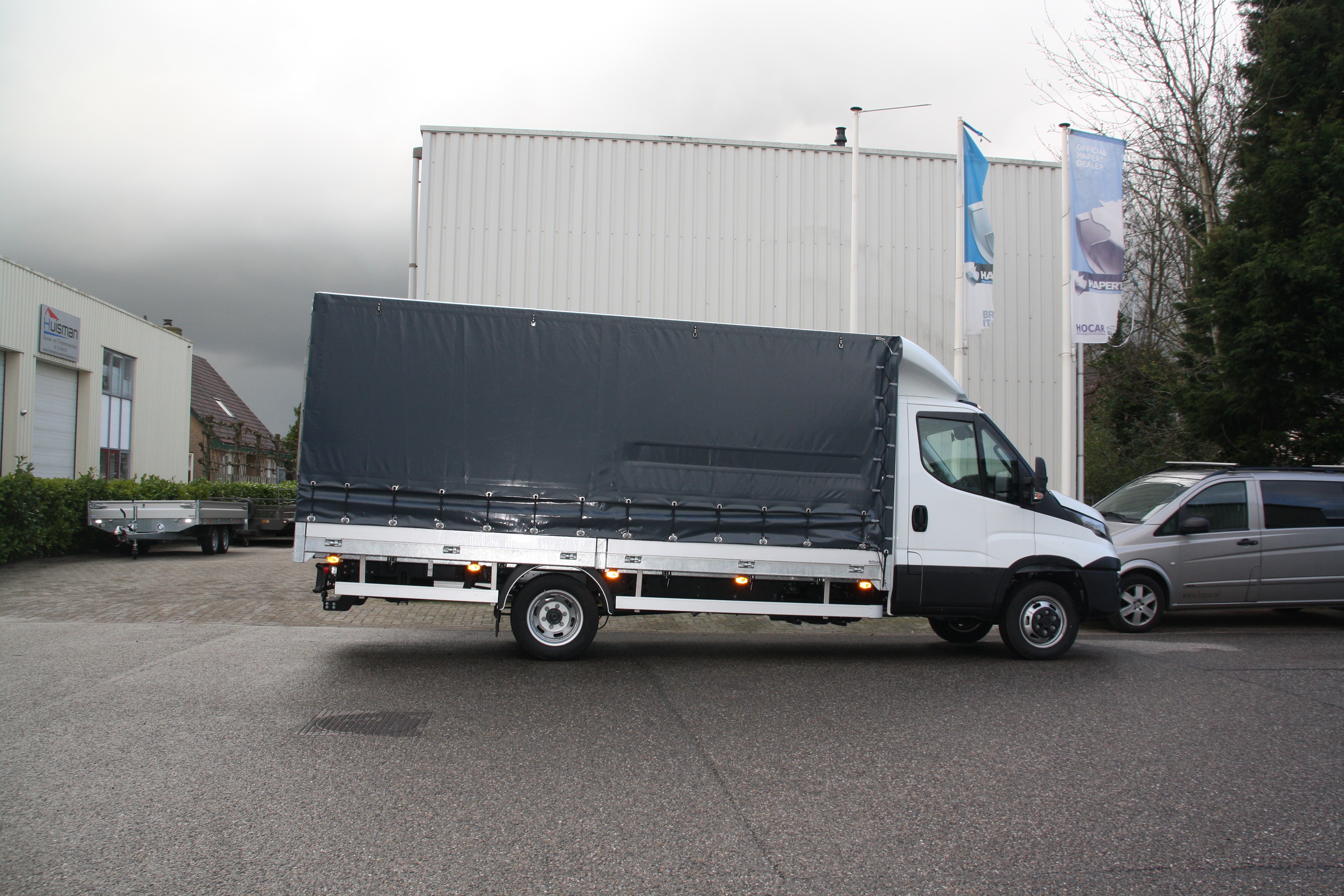 Bakopbouw Iveco chassis incl. huif