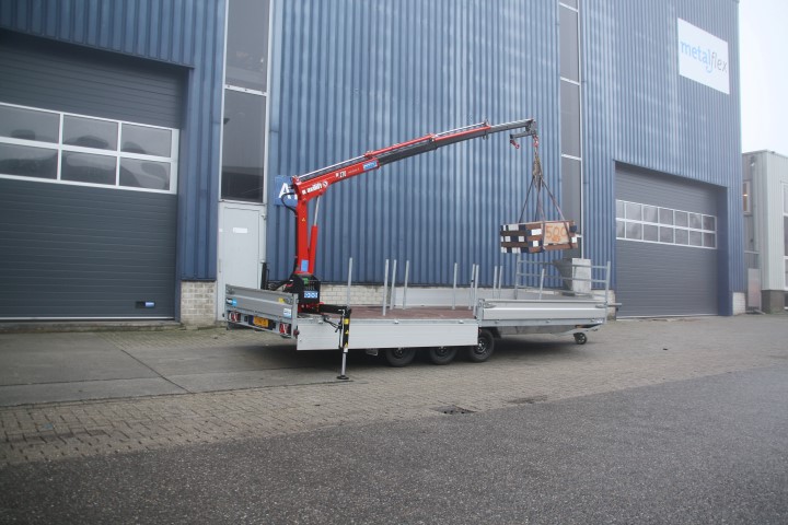 Azure H-3 met laadkraan