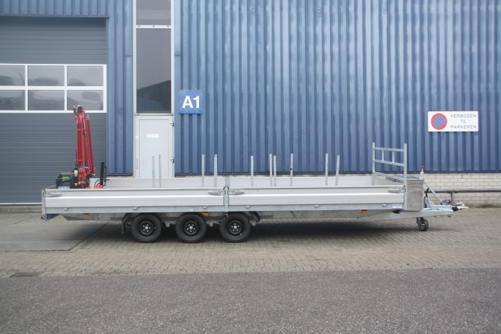 Azure H-3 met laadkraan