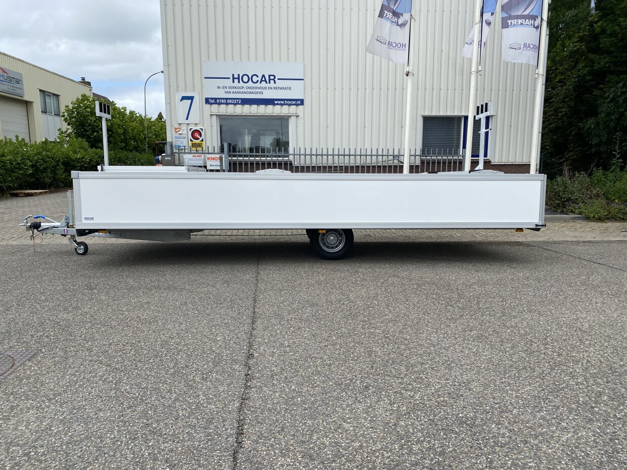 Gesloten Catamarantrailer