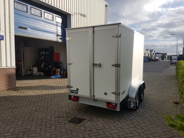 Sapphire L-2 | 300 x 150 x 180 cm